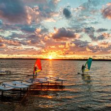 30 szkola windsurfingu nad jeziorem Habenda.jpg